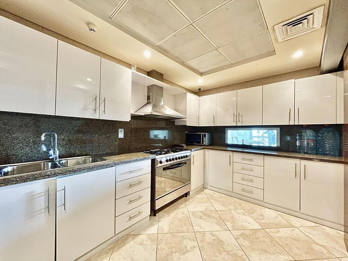 Ar Holiday Home Jbr Дубай Экстерьер фото